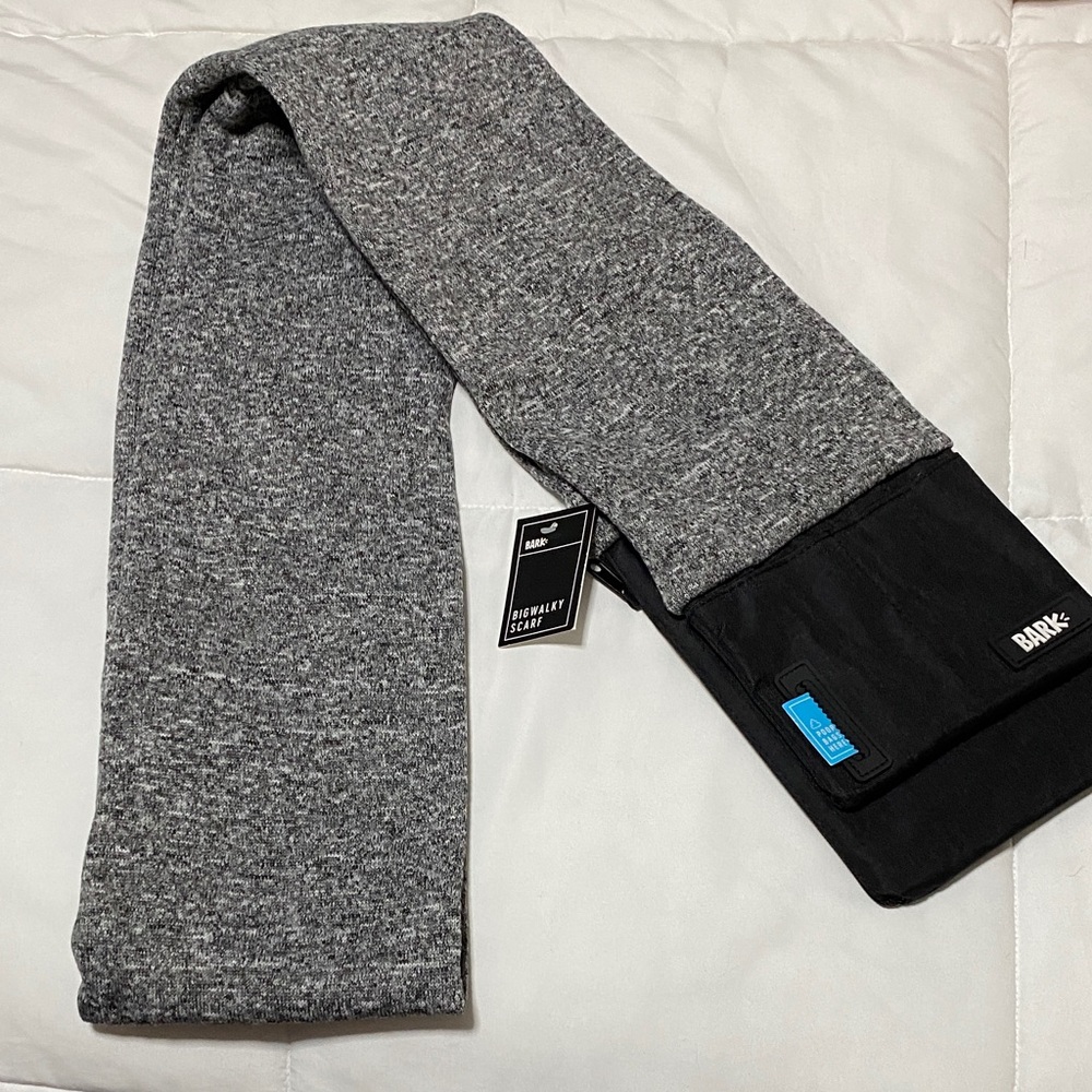 NWT Bark Bigwalky Scarf OS